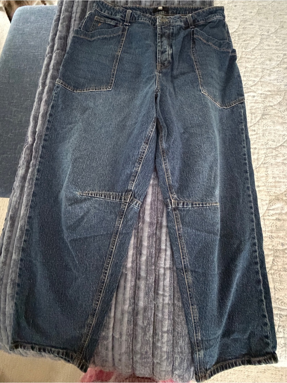 Frye Barrel Leg Jeans in size 12